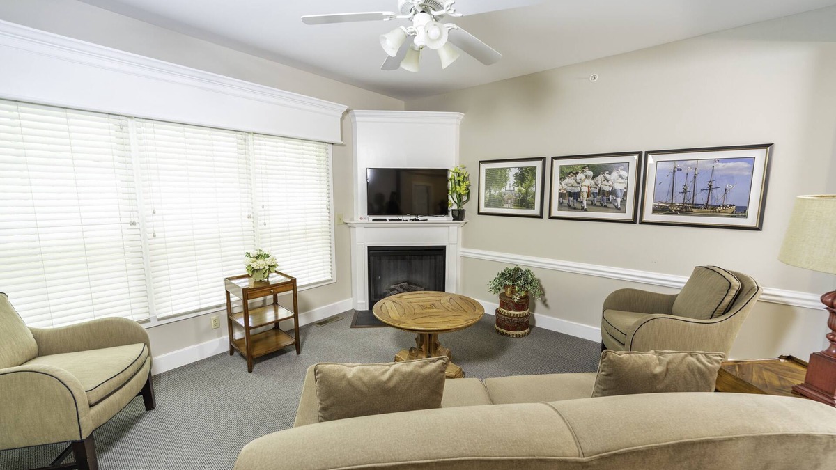 Lackey Resort | The Townes at King's Creek Resort. 4 bedrooms, 2 sunrooms, and more!