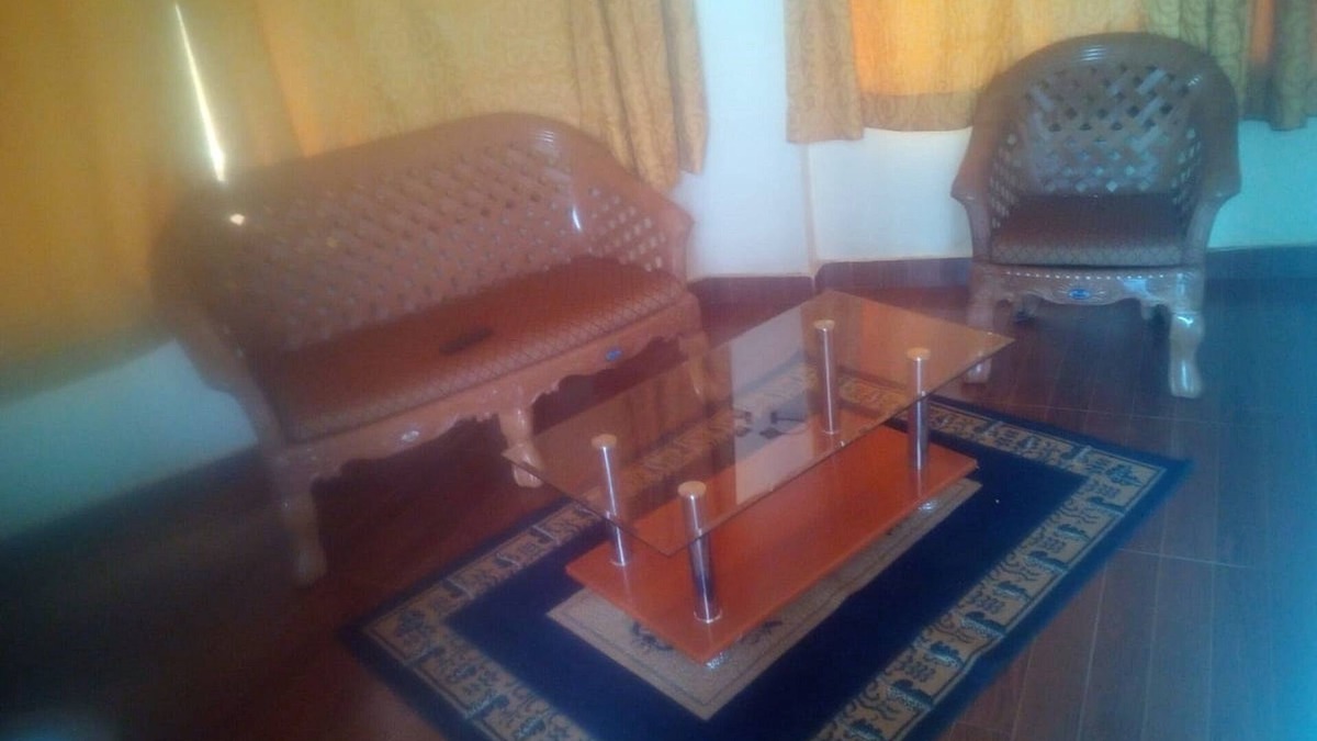 Karatina Bed & Breakfast | The Trade Centre Guest House