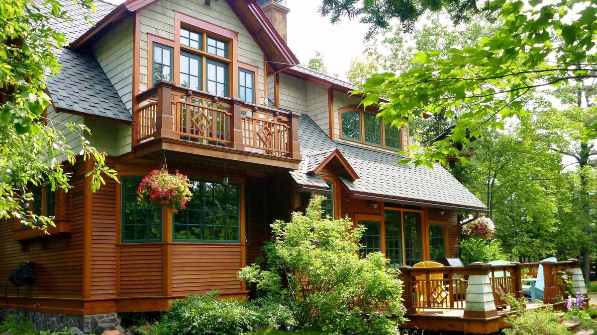 Kenwood Cottage | The Trail's Edge/"Captain's Quarters" Is A Gorgeous Retreat, In Any Season.