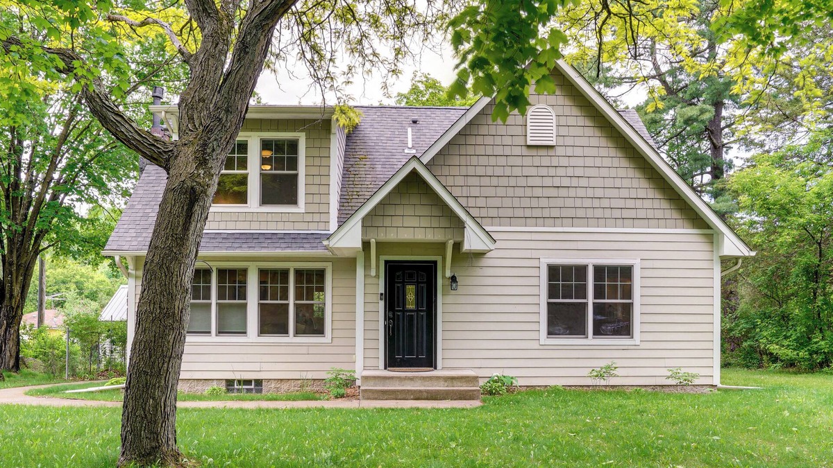 Taylors Falls House | 'The Trailhouse at Serendipity' in Taylor Falls