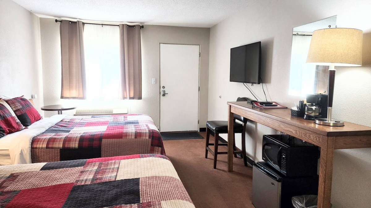 Hill City House | The Trails Inn Quadna Mtn Motel