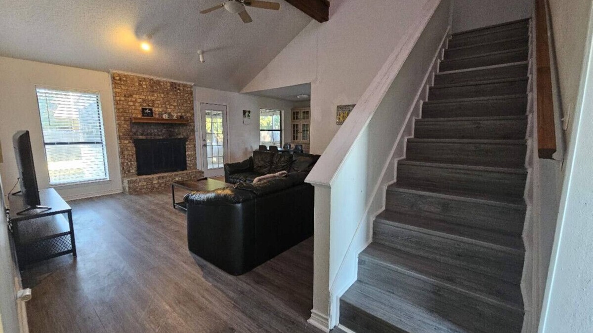 Killeen House | The Tranquil Getaway - 3 BDR 2 BTR Home of Killeen
