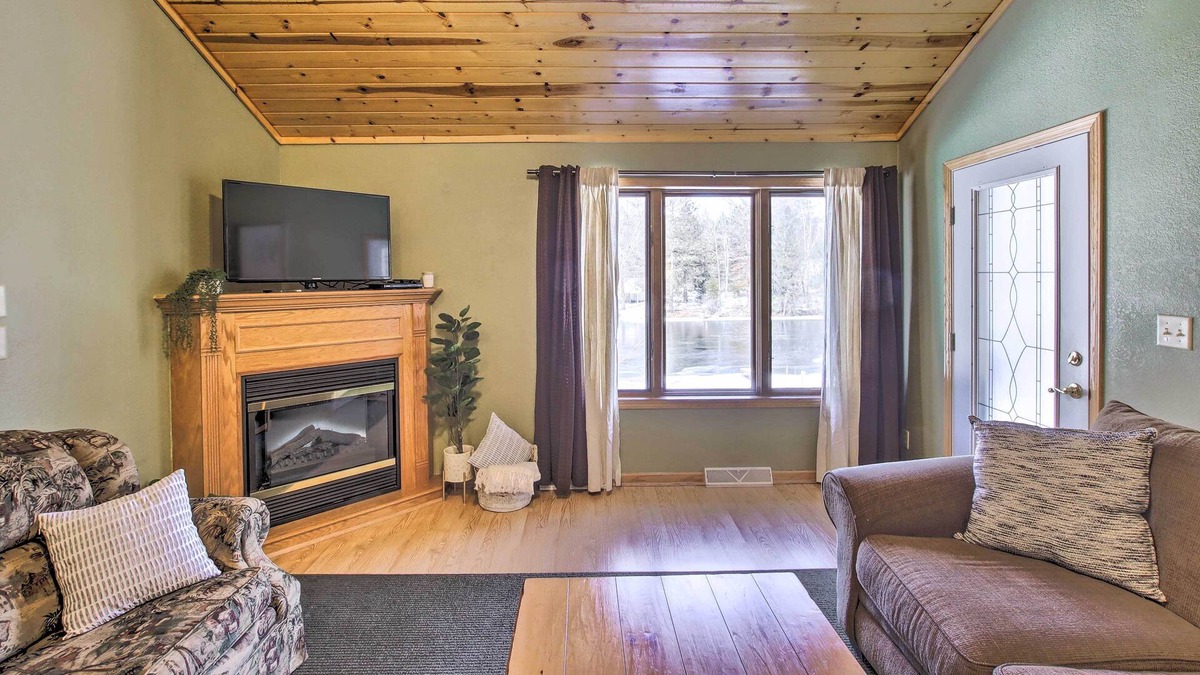 Goodman Condo | 'The Tree House' Condo w/ Private Boat Dock!