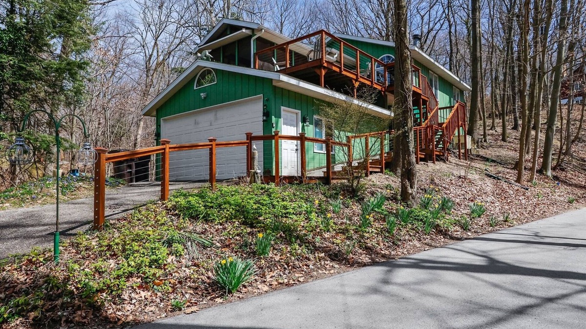 Shorewood-Tower Hills-Harbert House | The Tree House - North Star Properties