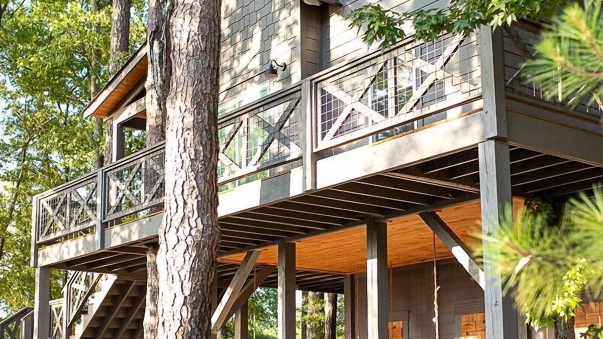 Gadsden House | The Treehouse at River Rocks Landing