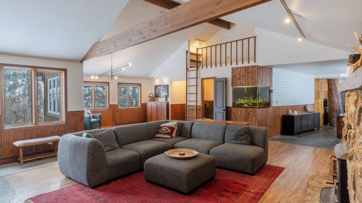 Golden House | The Treehouse Monthly Rental - Modern Mountainside Home Near Red Rocks