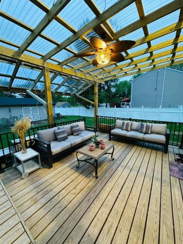 Yardville-Groveville House | The Trenton Two 2BR Peaceful Oasis with Patio
