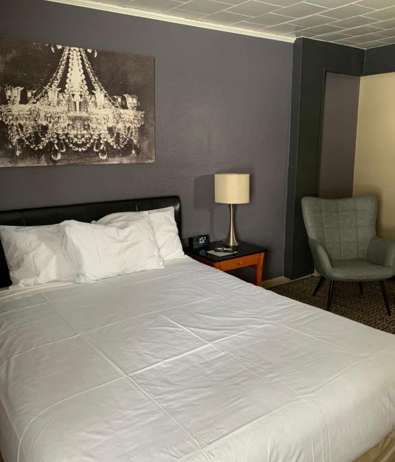Alma Hotel | The Triangle Motel