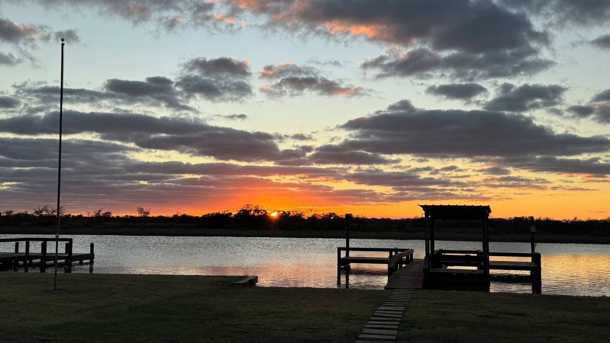 Cedar Lane House | The Trusty Trout - 5 bedroom house w/lighted pier on Caney Creek in Sargent, TX