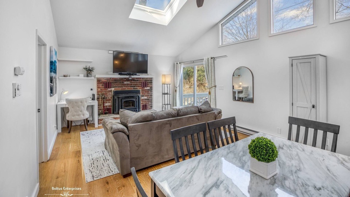 Tobyhanna House | The Twin trees House: Cozy, clean, family friendly~Great Location!