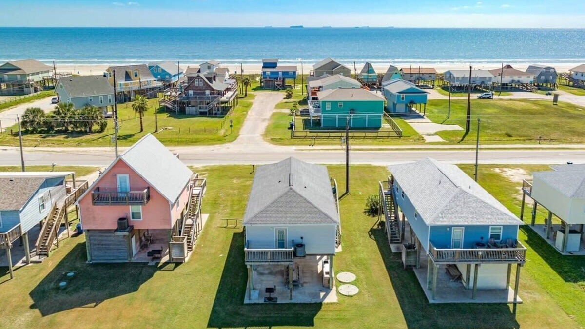 Freeport House | The Ultimate Beach & Boat Watching Escape!