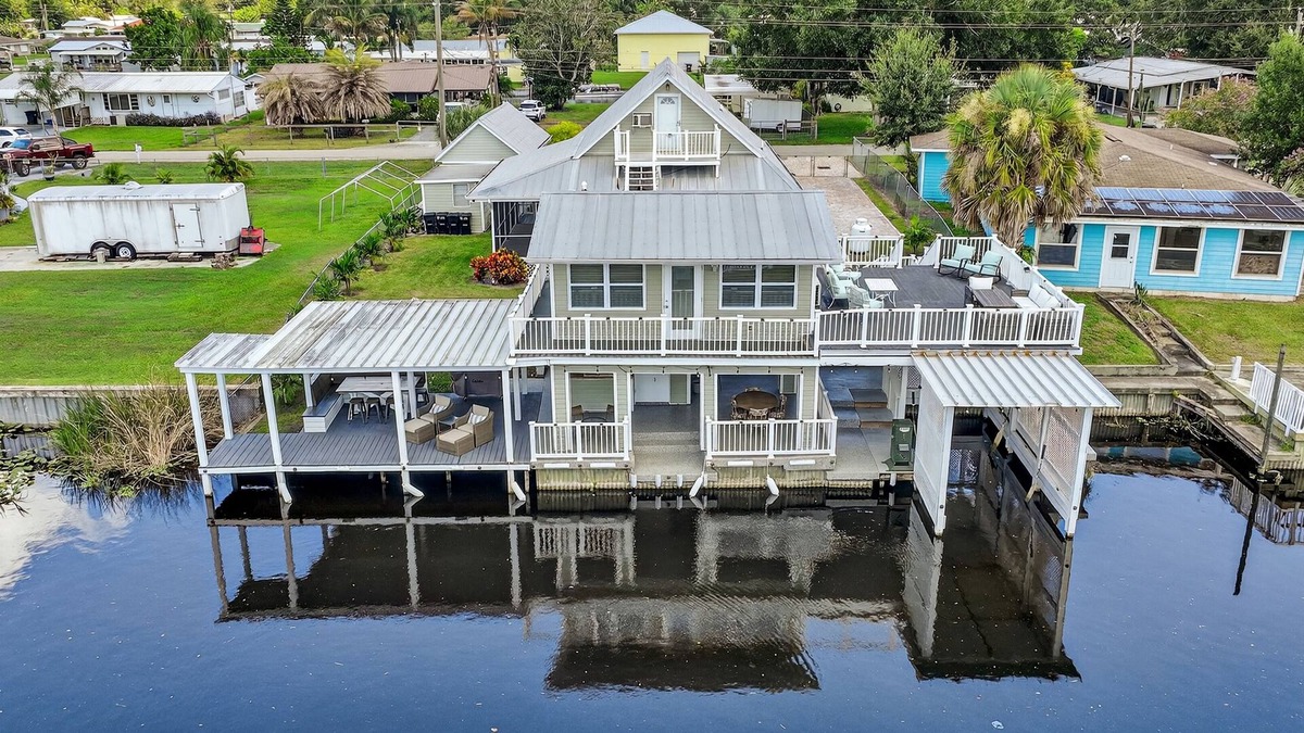Taylor Creek House | The Ultimate Lake Okeechobee Fishing Retreat