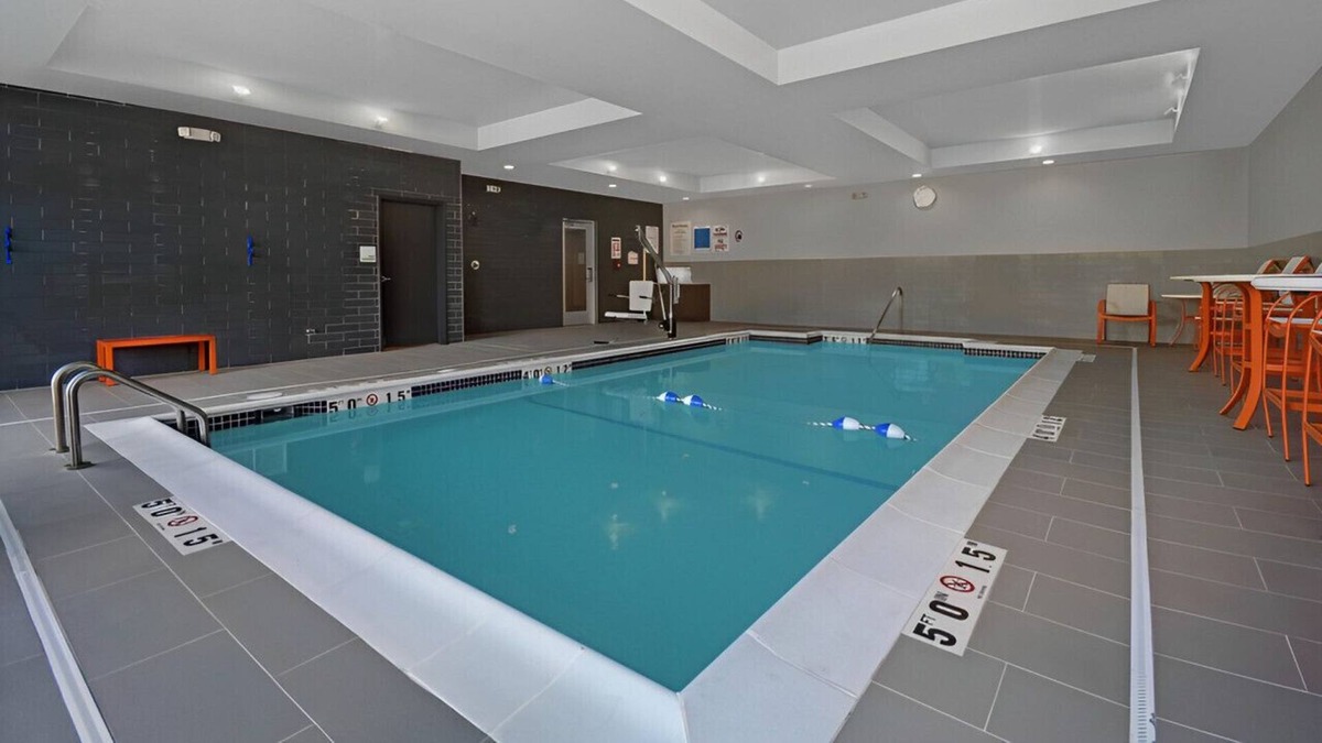 Walker House | The Ultimate Luxury Getaway with Modern