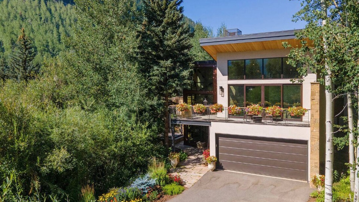 Vail House | The Ultimate Luxury Mountain Getaway