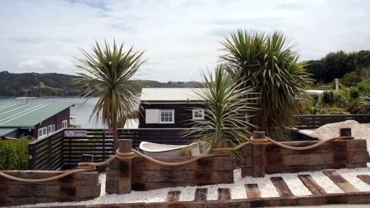 Oneroa House | The ultimate, romantic escape