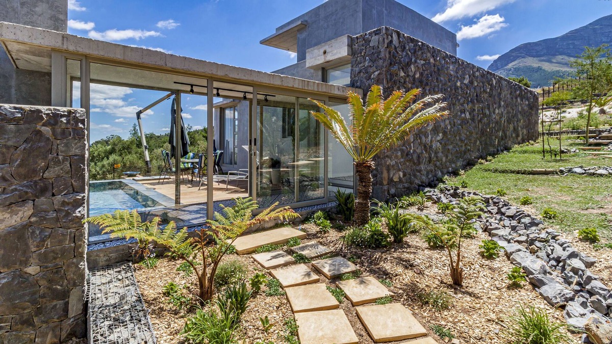 Helderberg Rural Apartment | the Ultimate Venue to Relax, Breath & Recharge