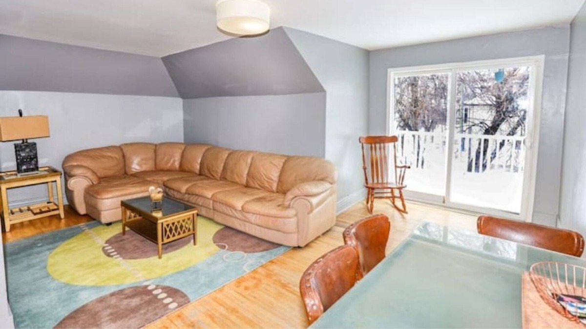 Winnipeg Apartment | The Upper Level