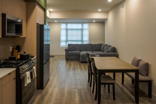Arts District Apartment | The Upper Rooms