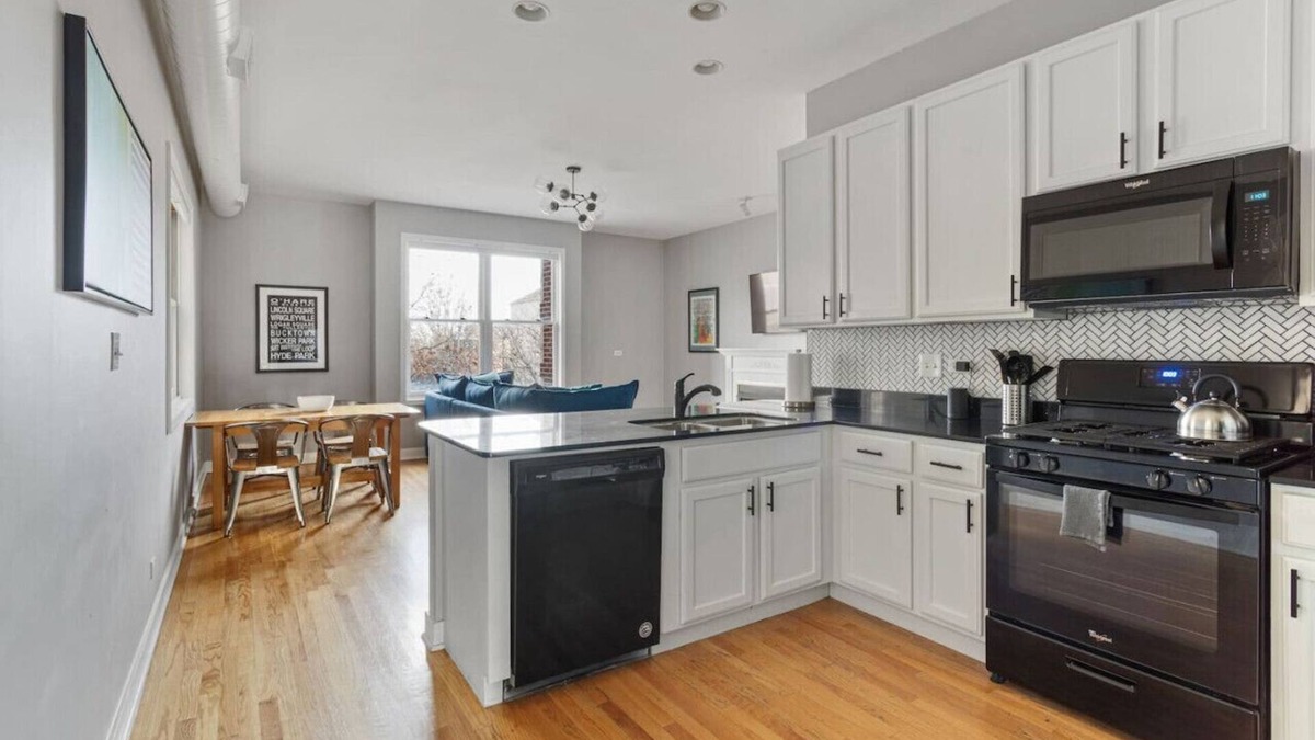 Tri-Taylor Condo | The Upscale Getaway Near Downtown