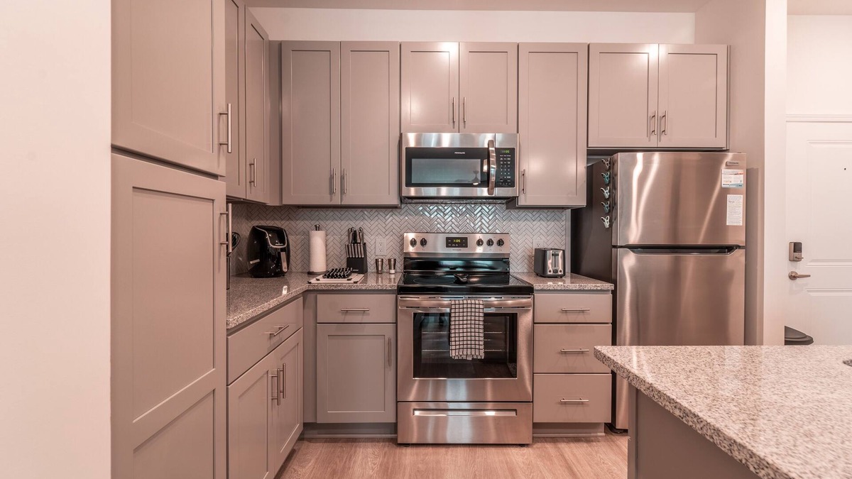Midlothian Apartment | The Uptown - Chic1BR apt in the heart of Midlothian!