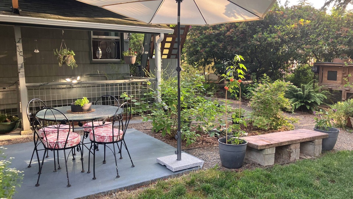 Ardenwald Apartment | The Urban Nature Hideaway - 1BR close-in private garden apartment