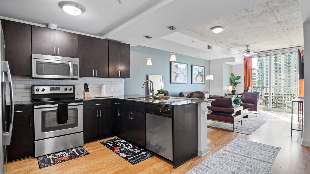 Home Park Apartment | The Urban Oasis in Midtown