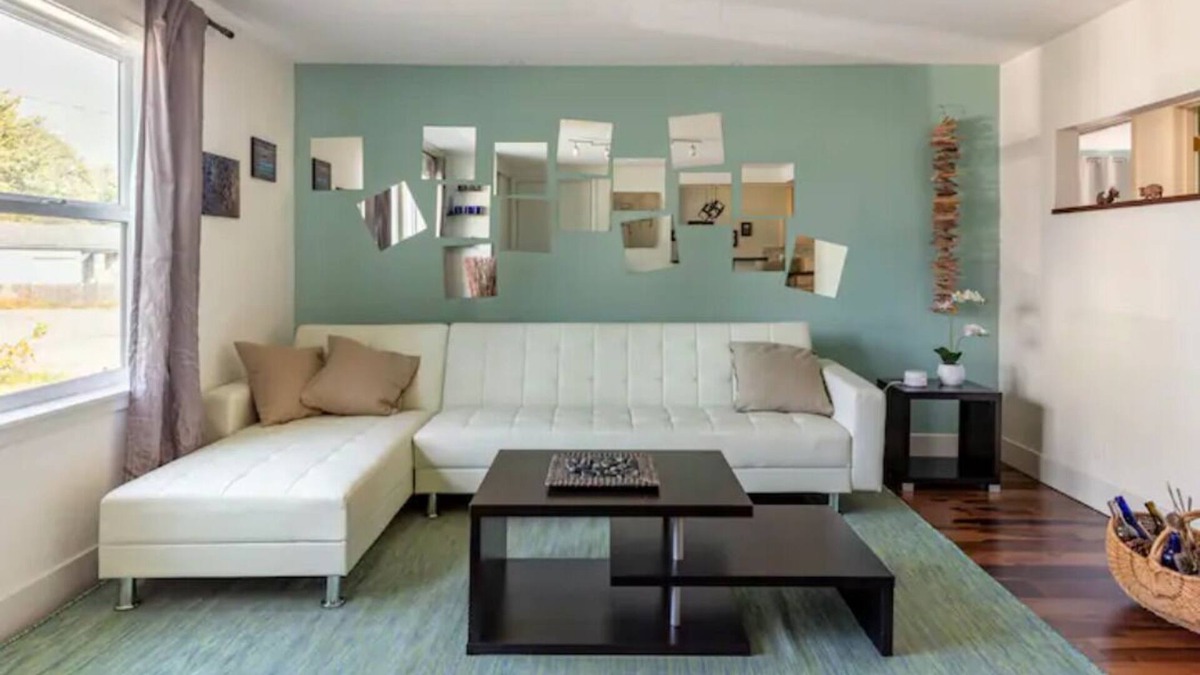 Thurston House | The Urban Sanctuary | Sleeps 8 | W/ Spacious Yard