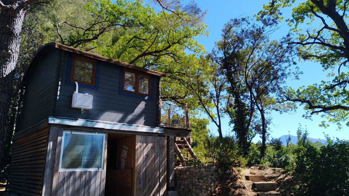 Saint-Hippolyte-le-Graveyron Cabin | The Ventoux hut