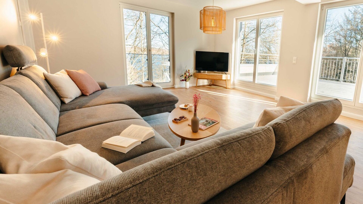 Ratzeburg Apartment | The vacation apartment with large roof terrace is located in the forest on Ratzeburger Küchensee