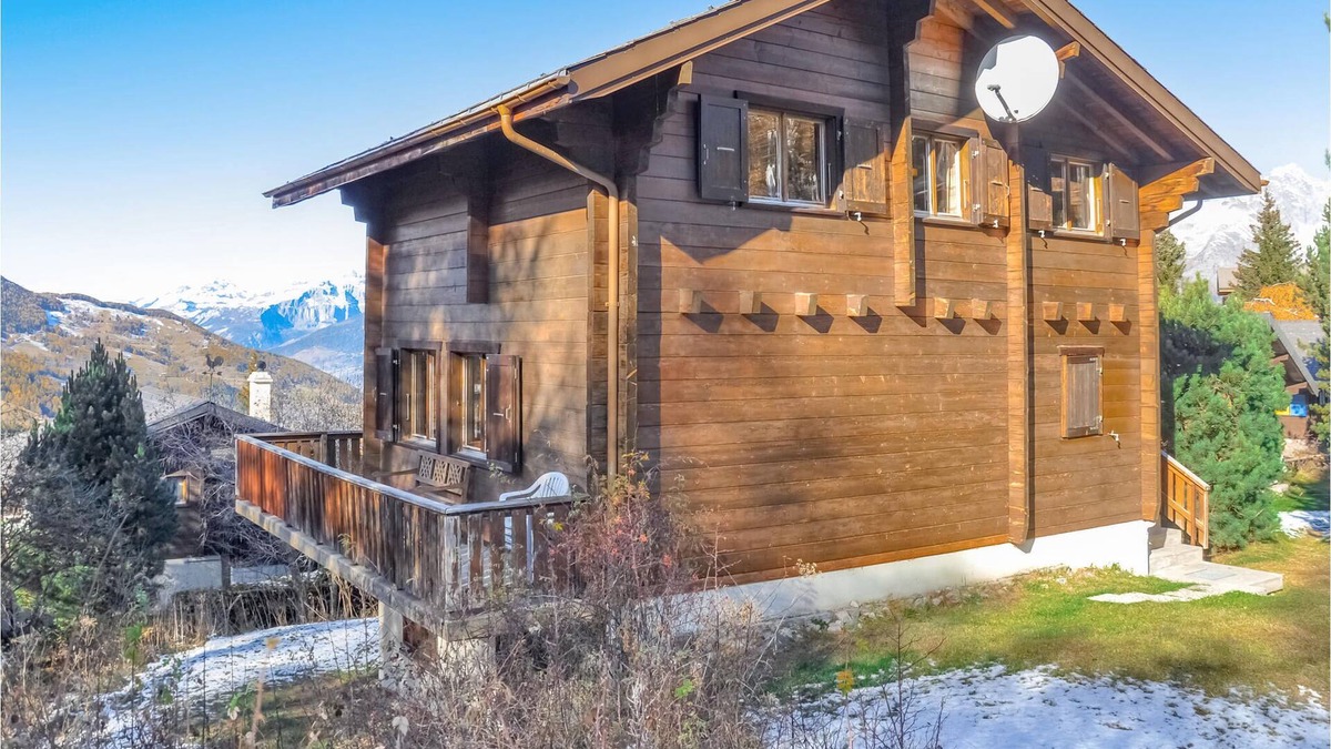 Buerchen House | The vacation home Chalet Glück-Auf in Bürchen is located in the chalet zone of the village.