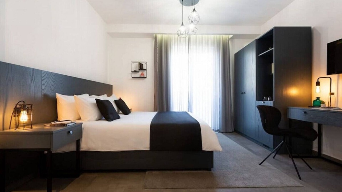 Ta' Giorni Condo | The Valley Room 8 condo with parking on premises