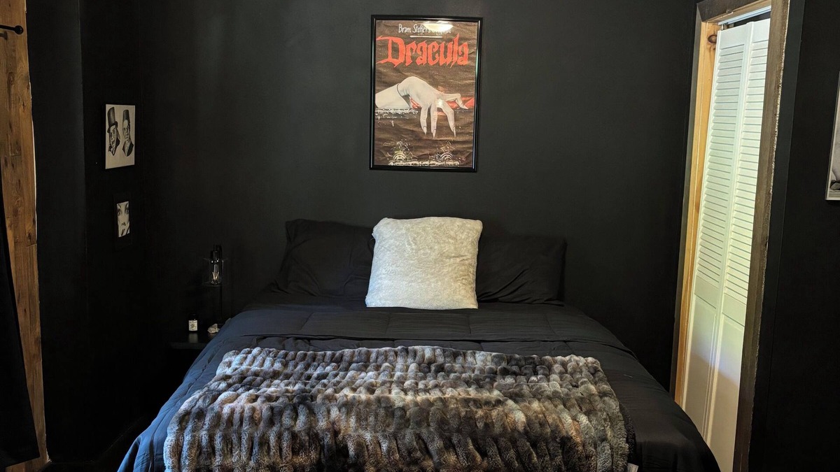 Mount Marion House | The Vampire Lodge - Mystical Escape in The Catskills