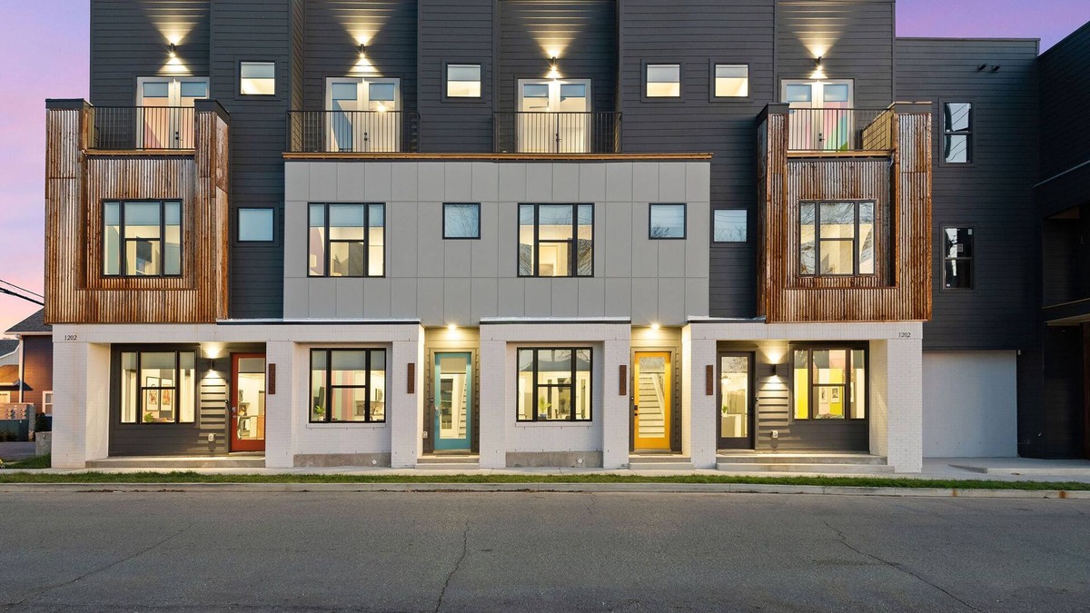 Urbandale Nations House | The Venue - Custom Built VRBO Building *Entire Building*