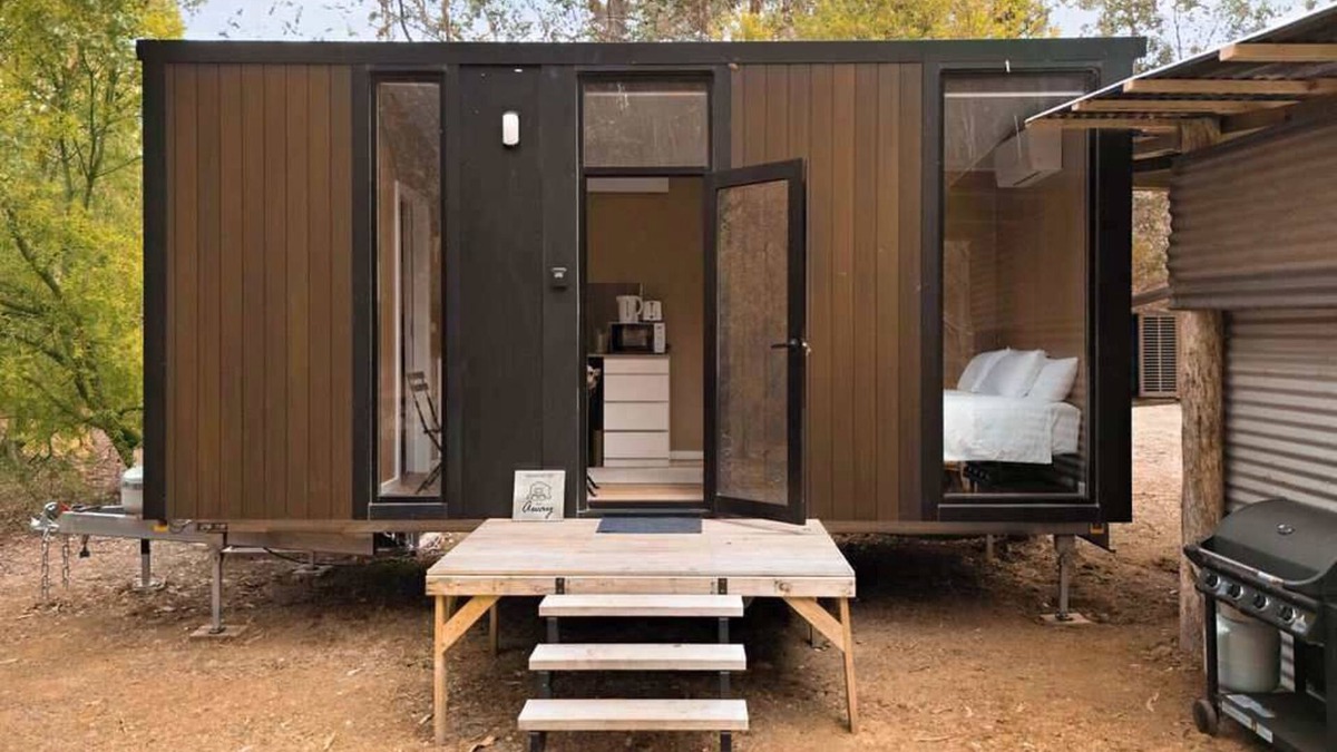 Nowhere Creek House | The Verge of Nowhere Oak by Tiny Away