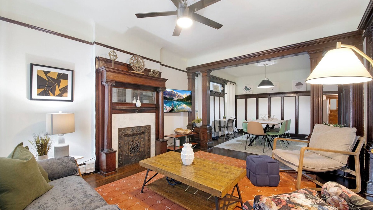 West Side Apartment | The Vic; Luxury 3bed , Easy Access to NY, Parking Avail