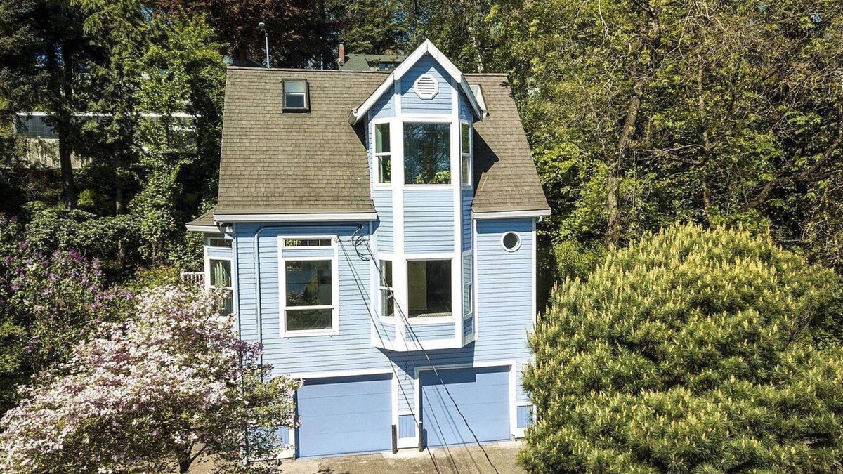 Portland Cottage | The Victorian Cottage with Mountain & River views!