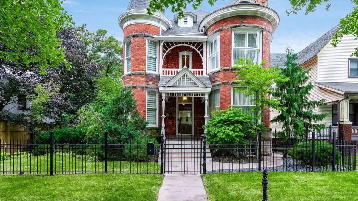Windsor House | The Victorian on Victoria
