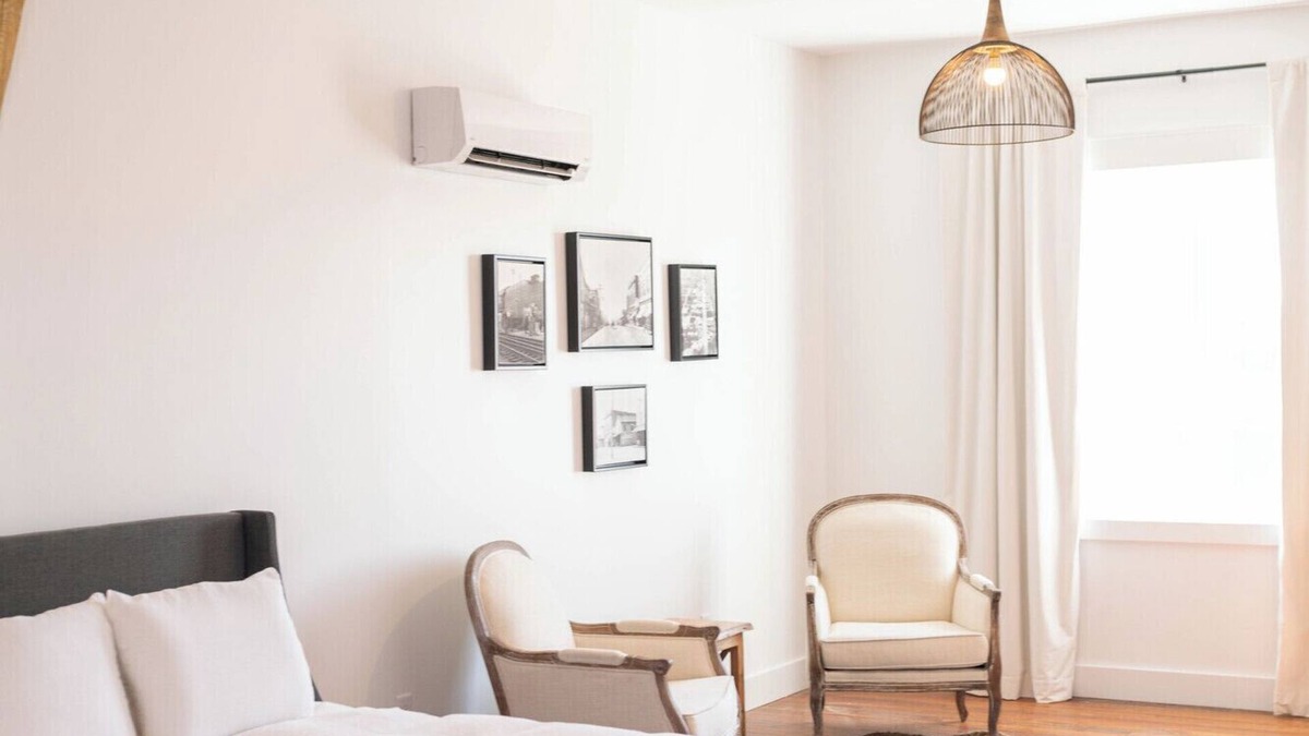 Victoria Hotel | The Victorian Room @ Main Street Lofts