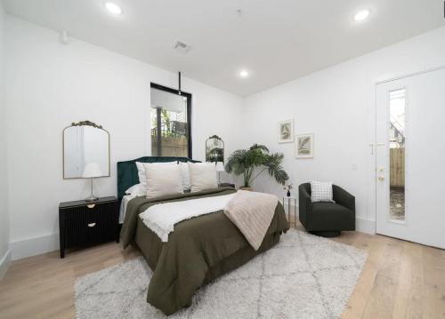 The Heights Apartment | The View 20 Min to NYC Breakfast Included - A