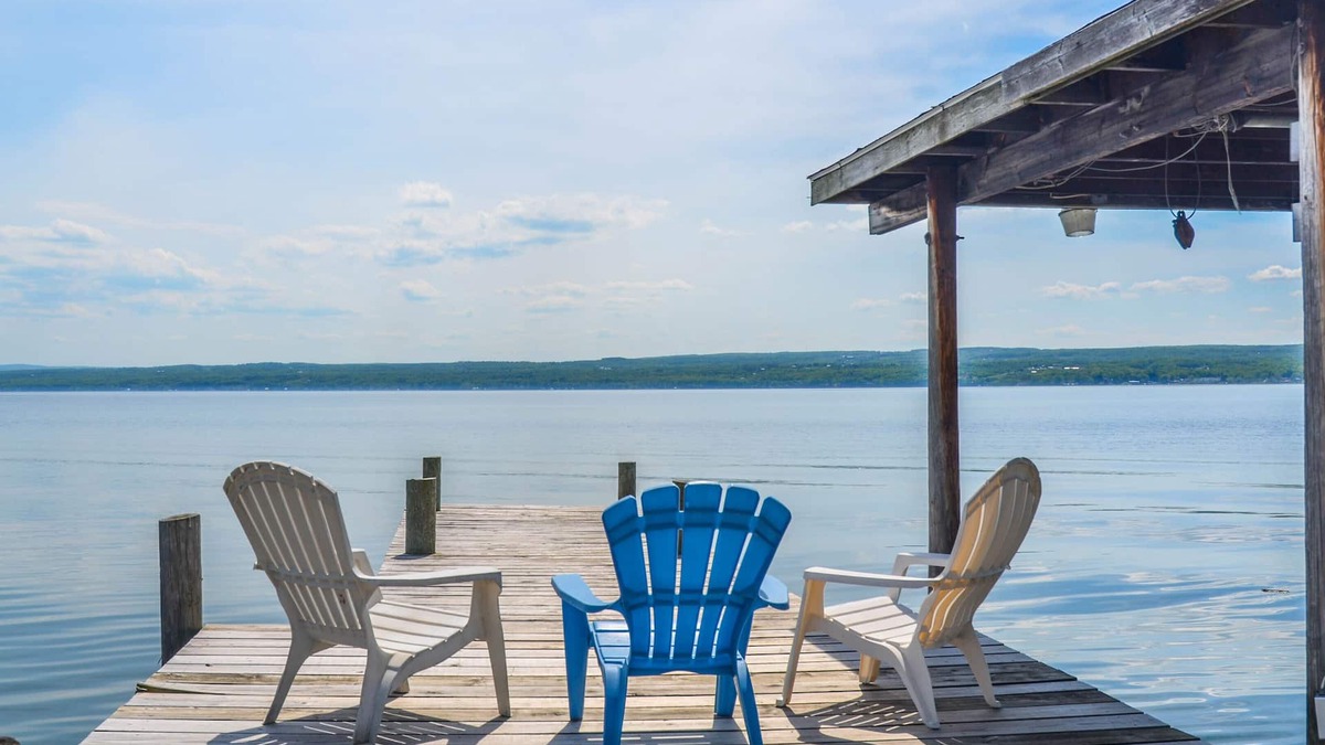 Lodi Cottage | The View at Lodi Point - Cozy Comfort On Level Lake Front!