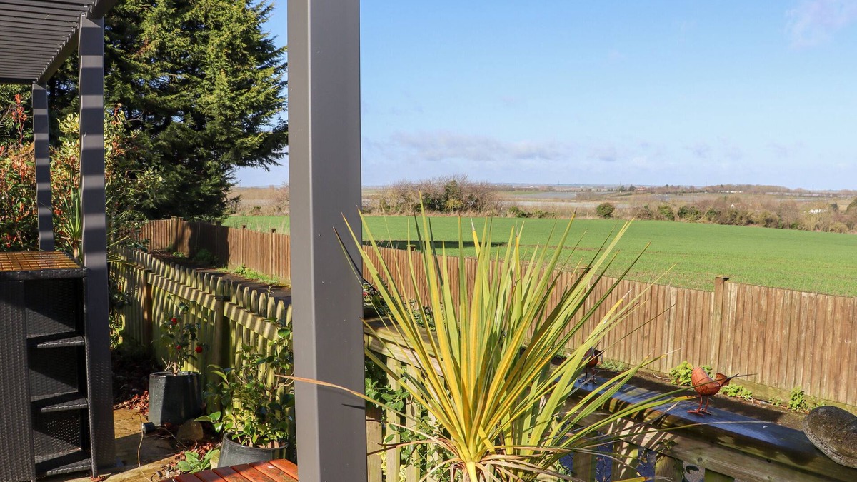 Graveney Cottage | The View