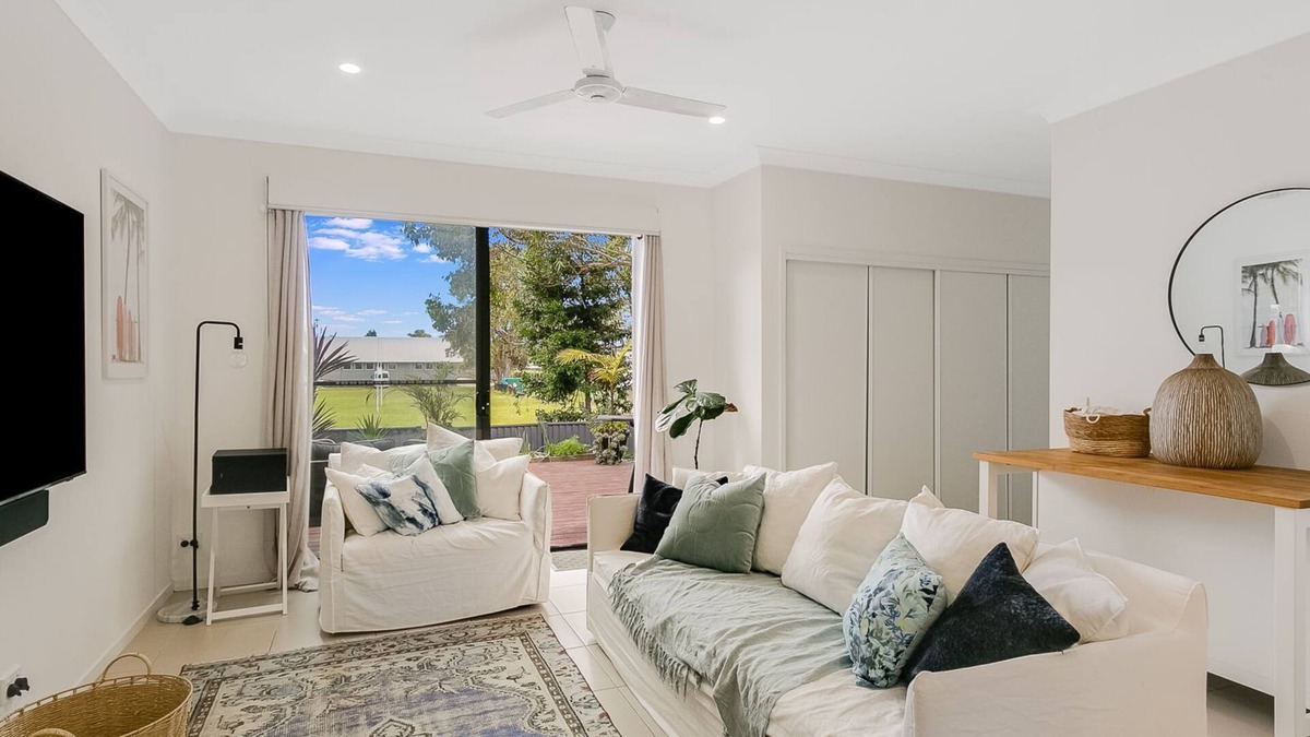 Tweed Heads South House | The Villa at Fraser Cove - Modern Northern Rivers Villa - Pet Friendly - Min. 3 Night Stays!