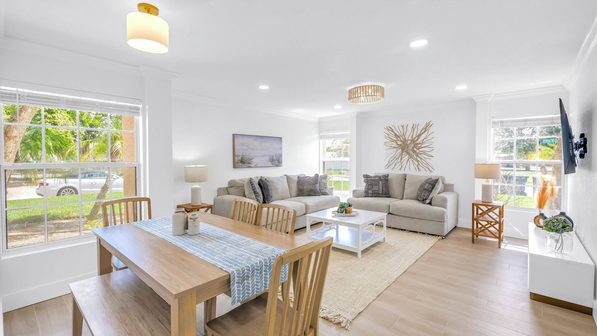 Siesta Key Village Apartment | The Village Breeze 8BR with heated Pool, near Beach, 250ft to Siesta Key Village!