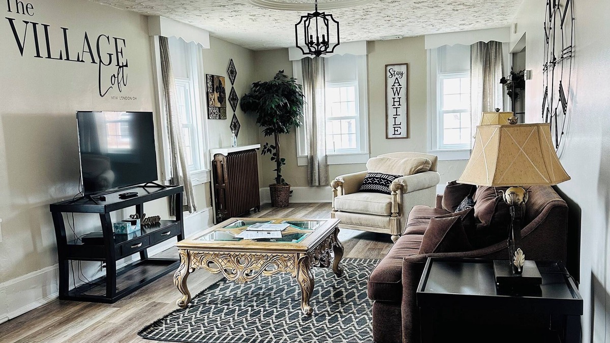 New London Apartment | The Village Loft - A Charming Boutique Loft in New London Ohio
