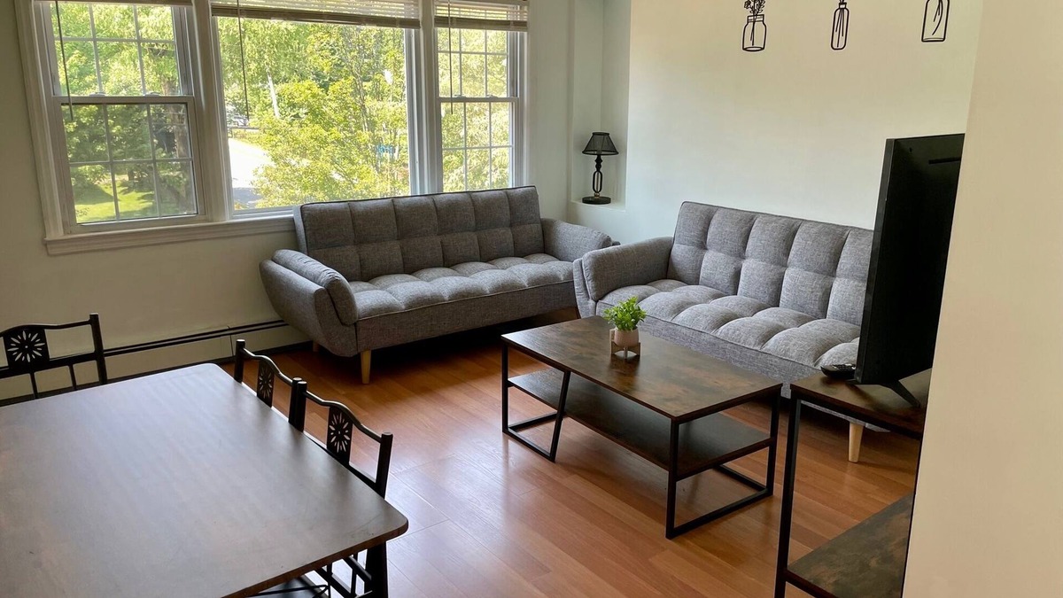 Mamaroneck Apartment | The Village - Private apartment w/parking 5 min walking
