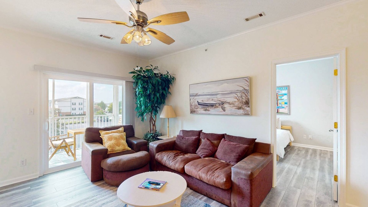 Villages of Five Points Apartment | The Villages of Five Points apartment w/community pools, tennis courts, shops