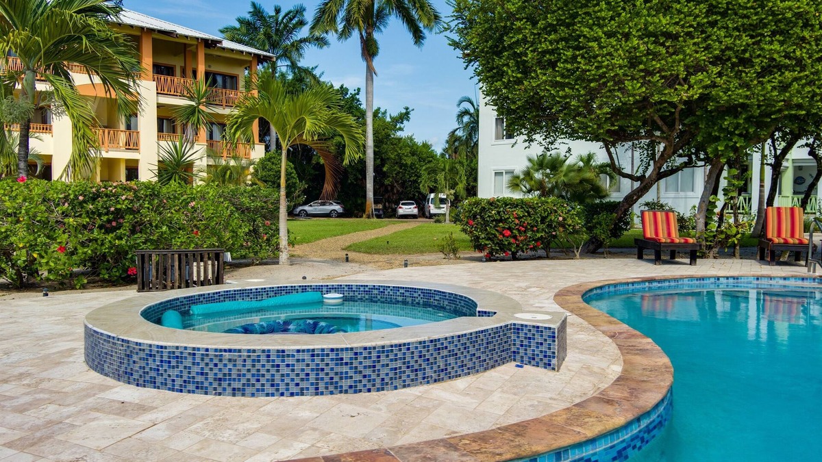 Cocoplum Condo | The Villas at Cocoplum, "Manatee", Apartment 221
