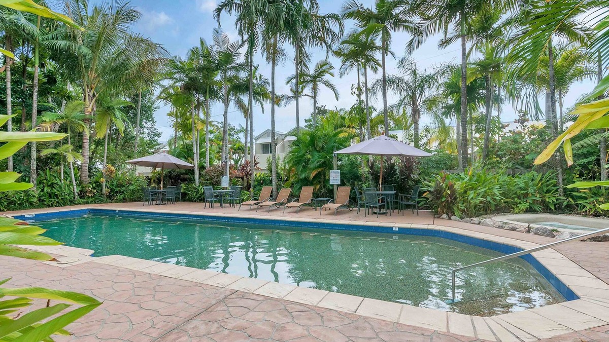 Palm Cove Villa | The Villas Palm Cove