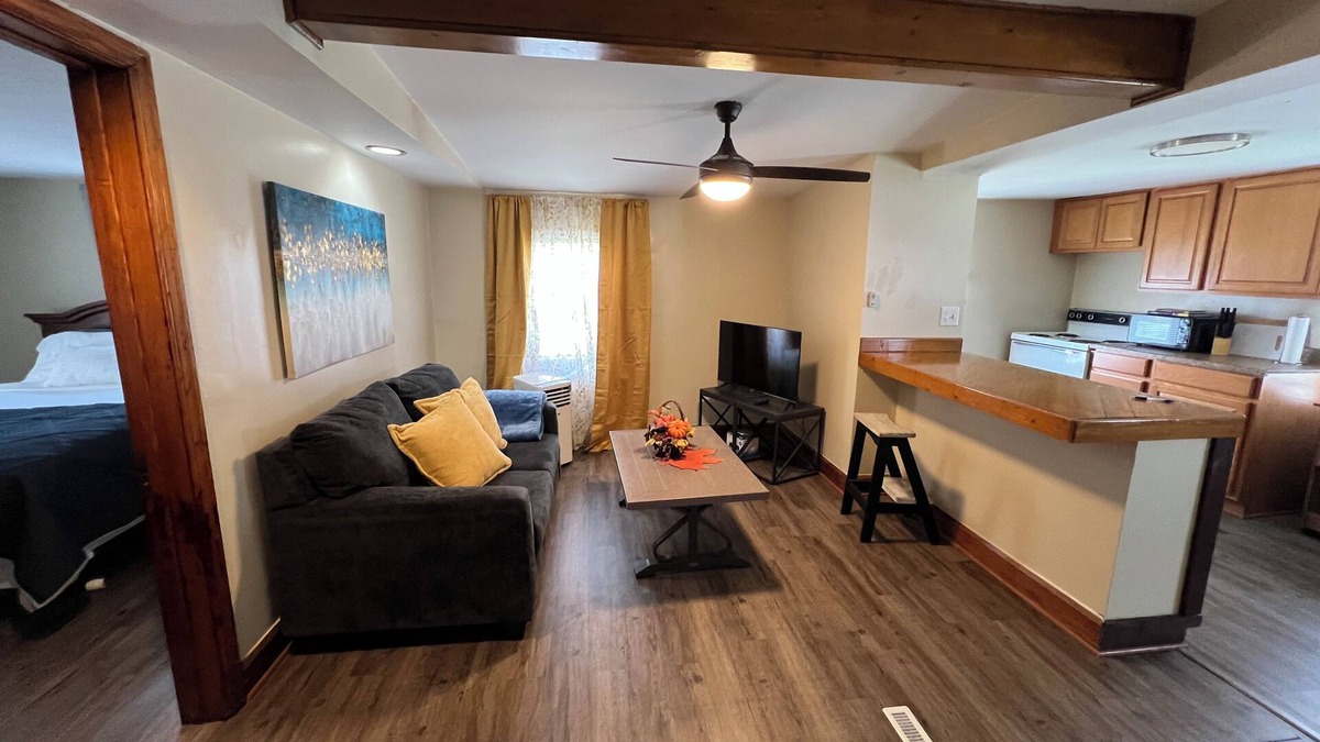 Steubenville Apartment | The VilleTop - Charming 1-bedroom apartment in wonderful Steubenville, OH