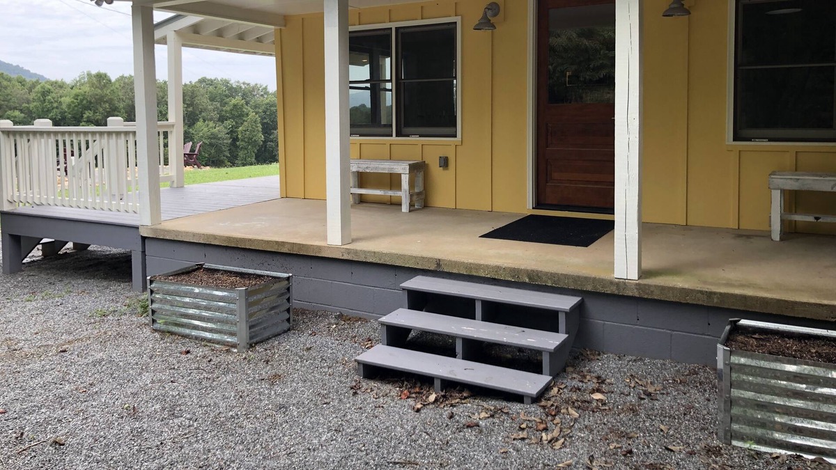 Morganton Other | The Vineyard House - Early 1900s Farmhouse | Overlooks Serenberry Vineyards